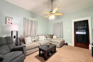 504 W South St, Harrisburg, IL 62946 - Photo 6