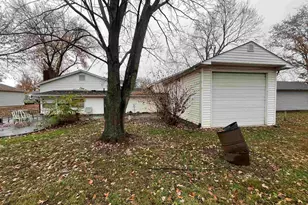 1006 N Garfield St, Marion, IL 62959 - Photo 4