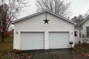 1006 N Garfield St, Marion, IL 62959 - Photo 2