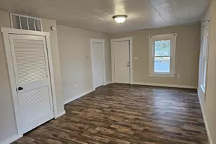 511 N Shelby St, Salem, IL 62881 - Photo 22