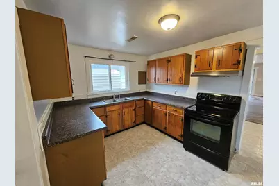 511 N Shelby Street, Salem, IL 62881 - Photo 8