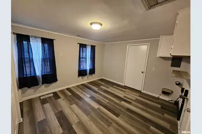 511 N Shelby Street, Salem, IL 62881 - Photo 6