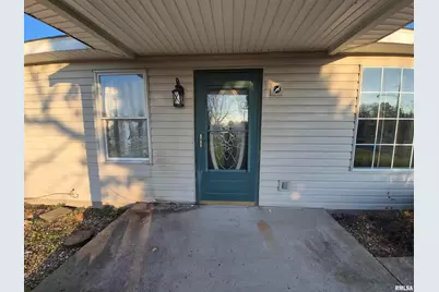 1100 Moore Street, Eldorado, IL 62930 - Photo 2