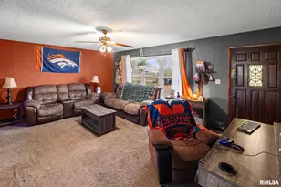 103 Middleton Rd, Iuka, IL 62849 - Photo 8