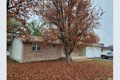 469 E Main Street, Radom, IL 62876 - Photo 1