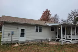 469 E Main St, Radom, IL 62876 - Photo 20