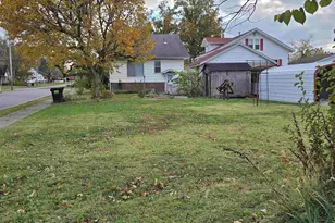 500 W Sloan St, Harrisburg, IL 62946 - Photo 8