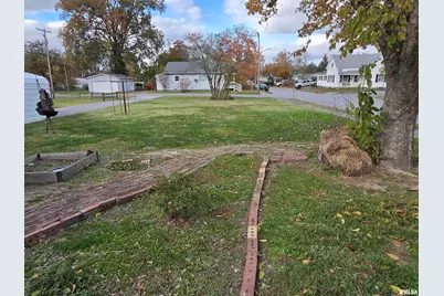 500 W Sloan Street, Harrisburg, IL 62946 - Photo 6