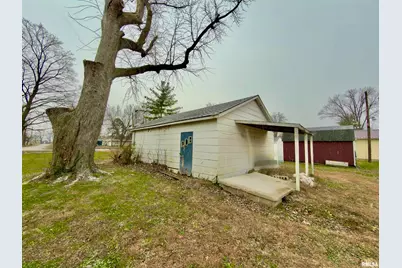 901 E 3rd Street, Flora, IL 62839 - Photo 6