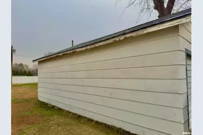 901 E 3rd Street, Flora, IL 62839 - Photo 4