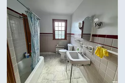 406 Cedar Street, Centralia, IL 62801 - Photo 10