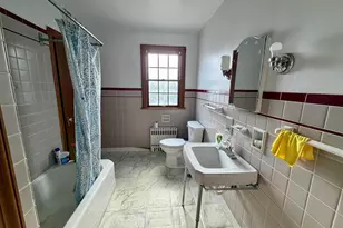 406 Cedar St, Centralia, IL 62801 - Photo 10