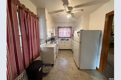 406 Cedar Street, Centralia, IL 62801 - Photo 4