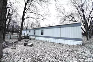 112 N Old Marion Rd, Orangeville, IL 62939 - Photo 6