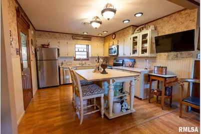 127 W Homer Street, Harrisburg, IL 62946 - Photo 6