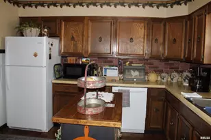 2639 S Broadway S Ave, Salem, IL 62881 - Photo 14