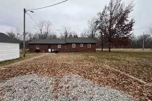 8576 Old Rte 13, Marion, IL 62959 - Photo 4