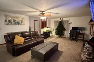 8576 Old Rte 13, Marion, IL 62959 - Photo 14