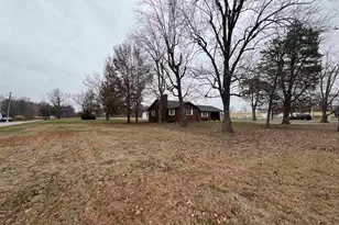 8576 Old Rte 13, Marion, IL 62959 - Photo 6