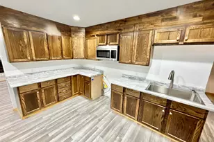 274 Oaktree Ave Ave, Salem, IL 62881 - Photo 10