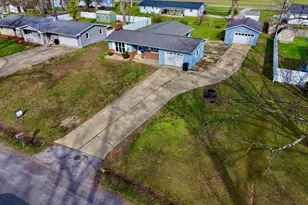 274 Oaktree Ave Ave, Salem, IL 62881 - Photo 8