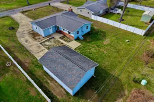 274 Oaktree Ave Ave, Salem, IL 62881 - Photo 2