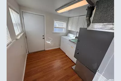 403 Wortby Street, Odin, IL 62870 - Photo 8