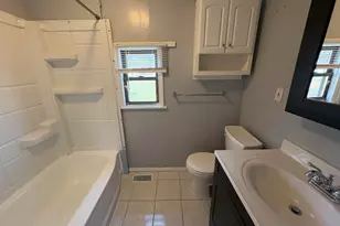 403 Wortby St, Odin, IL 62870 - Photo 10