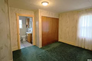 905 W Blair, Salem, IL 62881 - Photo 12