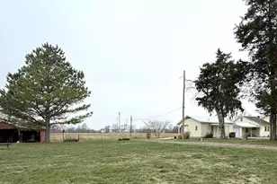 905 W Blair, Salem, IL 62881 - Photo 26