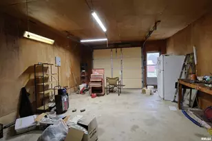 905 W Blair, Salem, IL 62881 - Photo 20