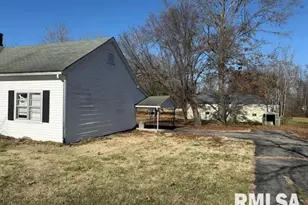 1112 McHaney Rd, Harrisburg, IL 62946 - Photo 2