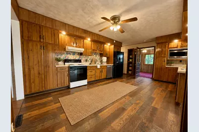 15981 Hillcrest Drive, Effingham, IL 62401 - Photo 10