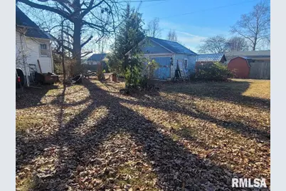 511 SE 4th Street, Fairfield, IL 62837 - Photo 6