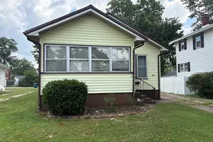 433 Linden, Centralia, IL 62801 - Photo 2
