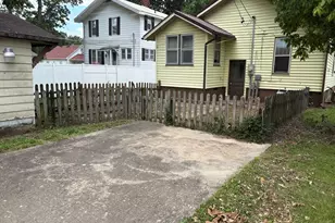433 Linden, Centralia, IL 62801 - Photo 16