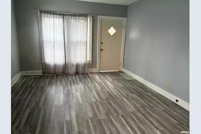 433 Linden, Centralia, IL 62801 - Photo 2