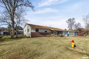 20 Bel-Air Dr, Centralia, IL 62801 - Photo 4