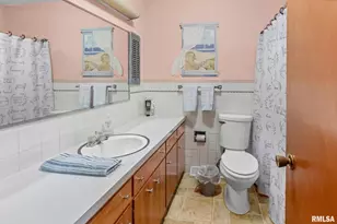 20 Bel-Air Dr, Centralia, IL 62801 - Photo 12