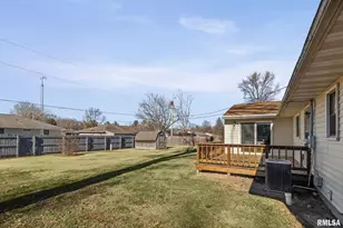 20 Bel-Air Dr, Centralia, IL 62801 - Photo 8