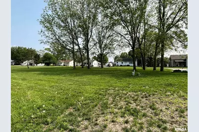 629 W Wells Street, Geneseo, IL 61254 - Photo 1