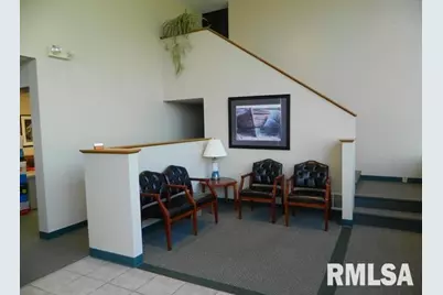 333 4th Avenue S, Clinton, IA 52732 - Photo 6