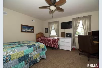 225 34th Avenue, Rock Island, IL 61201 - Photo 26