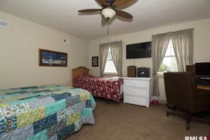 225 34th Ave, Rock Island, IL 61201 - Photo 26