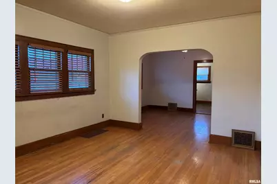 3316 Avenue Of The Cities Avenue, Moline, IL 61265 - Photo 6