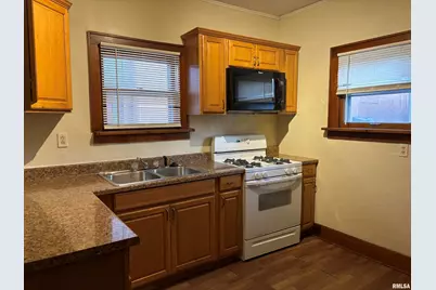3316 Avenue Of The Cities Avenue, Moline, IL 61265 - Photo 10