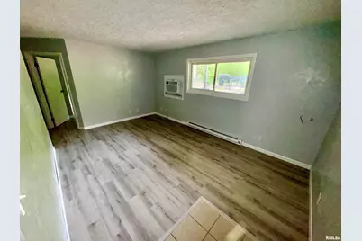 4211 US Hwy 6, Coal Valley, IL 61240 - Photo 6