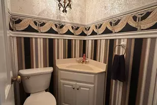 215 3rd St, Carmi, IL 62821 - Photo 24