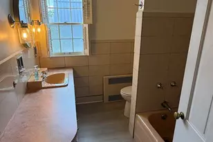 215 3rd St, Carmi, IL 62821 - Photo 36