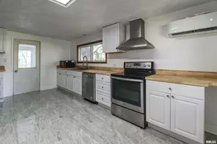 828 10th Ave, Fulton, IL 61252 - Photo 12